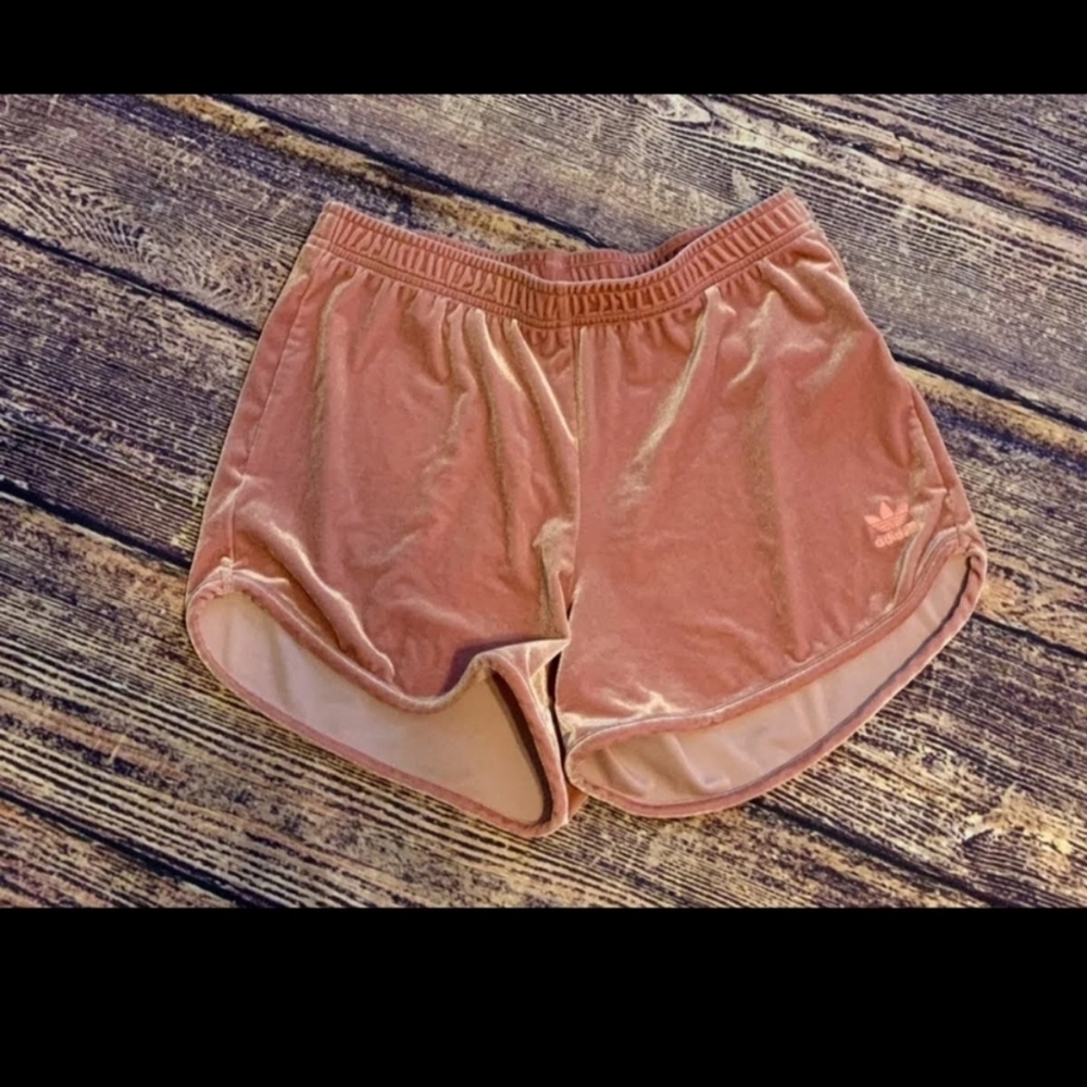 PINK BLUSH VELVET SHORTS M/L